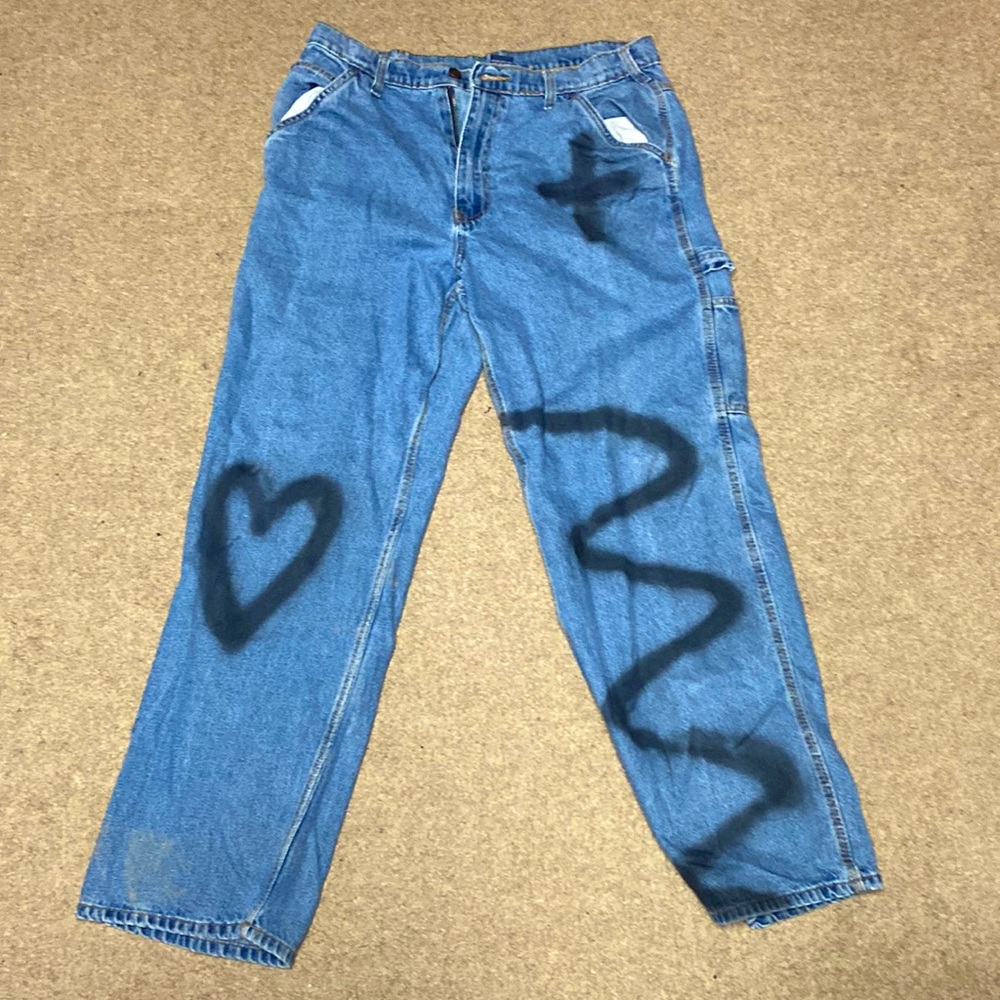 I have no clue what being these are they do look like American Eagle.